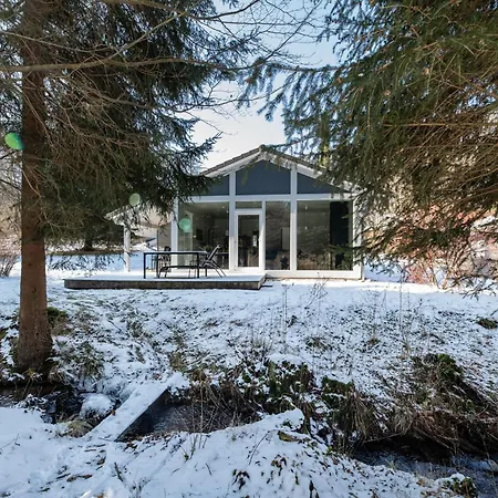 4 Personen Mit Sauna F0h3 ルーラ